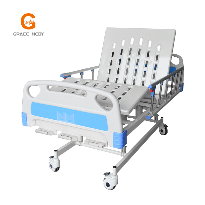 What are the advantages of the three-function manual medical bed recommended for new products？